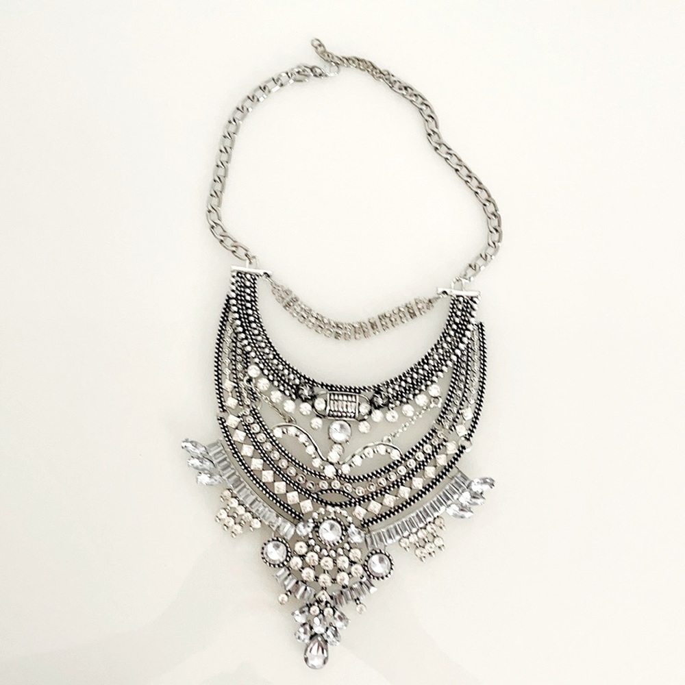 Statement necklace